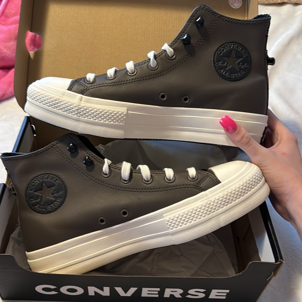 WMNS converse